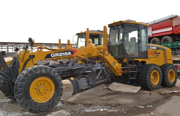 Автогрейдер XCMG GR215A