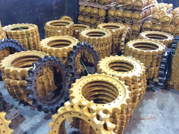Звездочка экскаватора Komatsu PC400