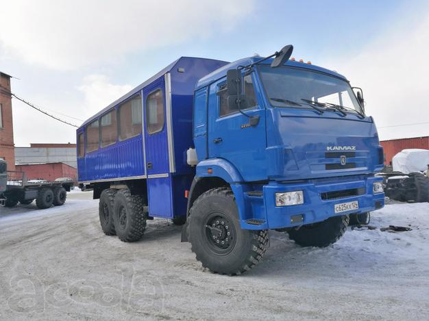 Вахтовый автобус на шасси КАМАЗ